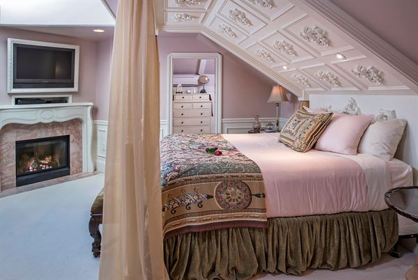 Cameo Heights Mansion