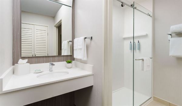 Courtyard Galleria Roseville by Marriott