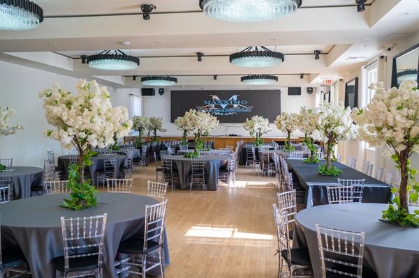 Maxximo Banquet Hall & Entertainment