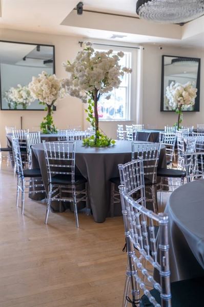 Maxximo Banquet Hall & Entertainment