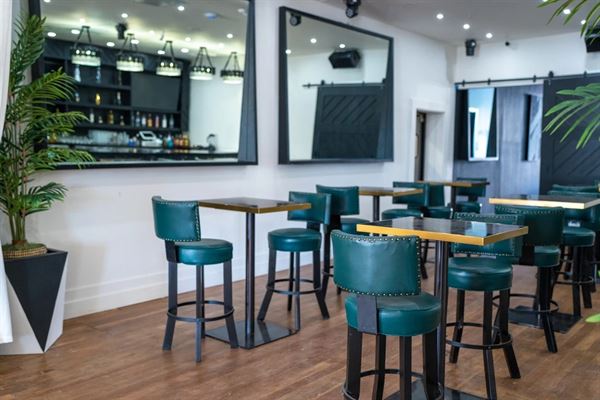 Maxximo Banquet Hall & Entertainment