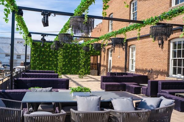 Maxximo Banquet Hall & Entertainment