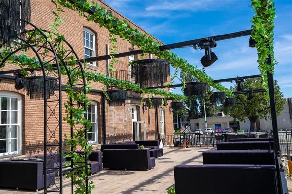 Maxximo Banquet Hall & Entertainment