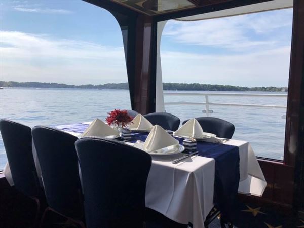 Al and Alma's Supper Club & Charter Cruises