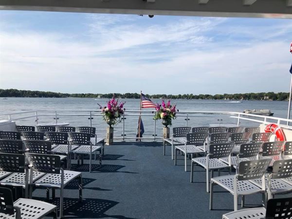 Al and Alma's Supper Club & Charter Cruises