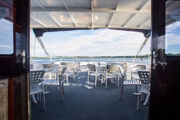 Al and Alma's Supper Club & Charter Cruises