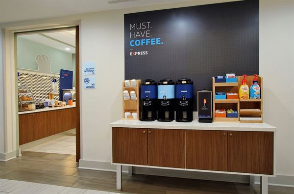 Holiday Inn Express & Suites DFW West - Hurst