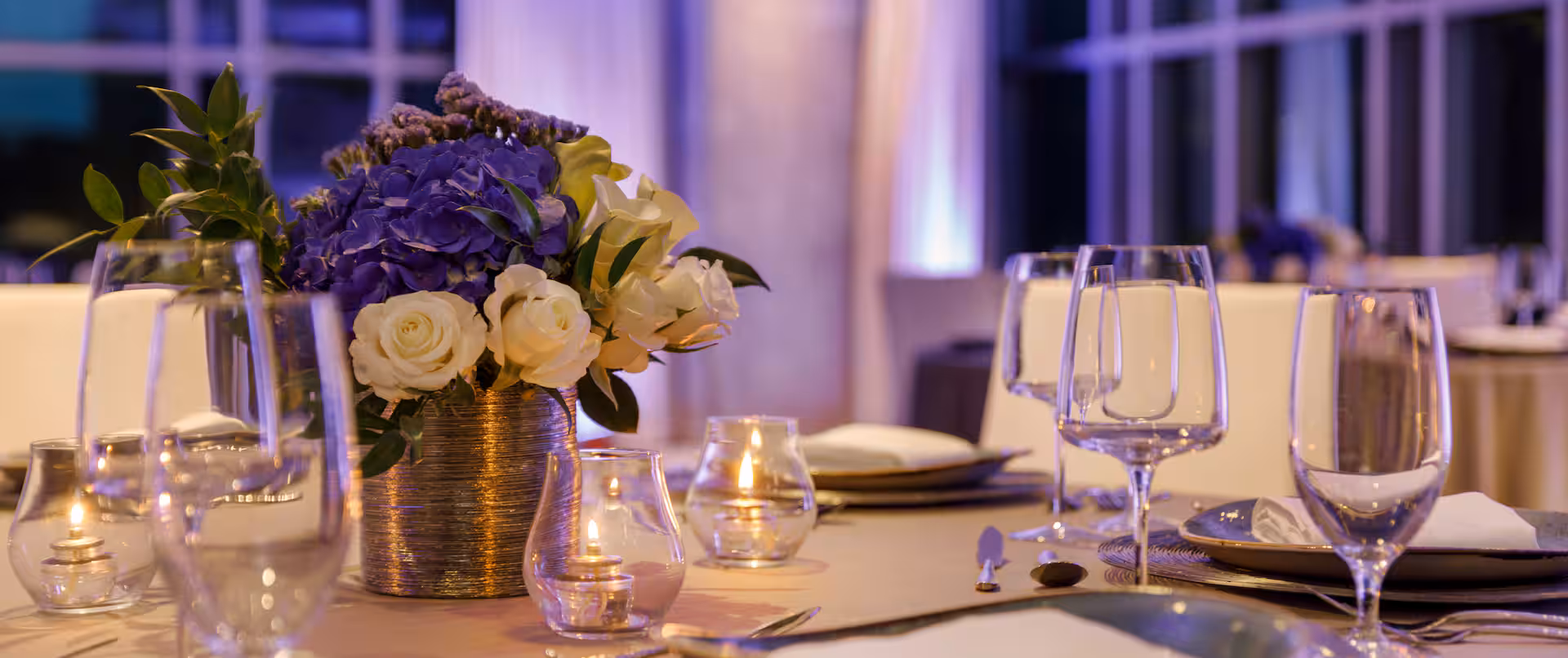 Carté Hotel San Diego, a Curio Collection by Hilton