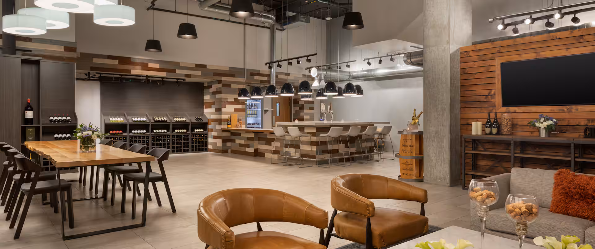 Carté Hotel San Diego, a Curio Collection by Hilton