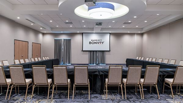 Fairfield Inn & Suites