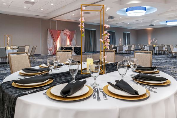 Fairfield Inn & Suites