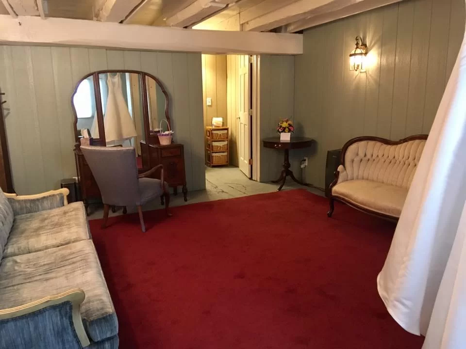 Reinhart's Barn on Oak Lane