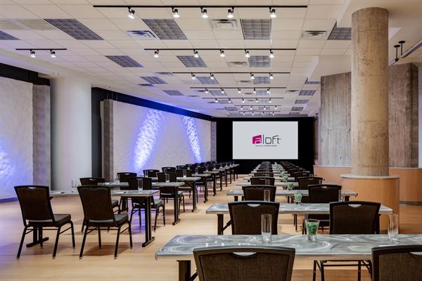 Aloft Dallas Downtown (The Pads)