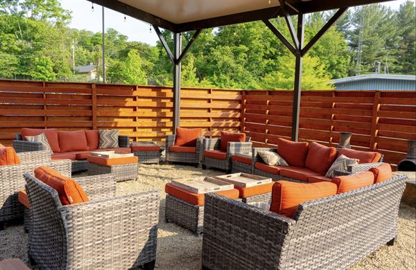 White Labs Kitchen and Tap