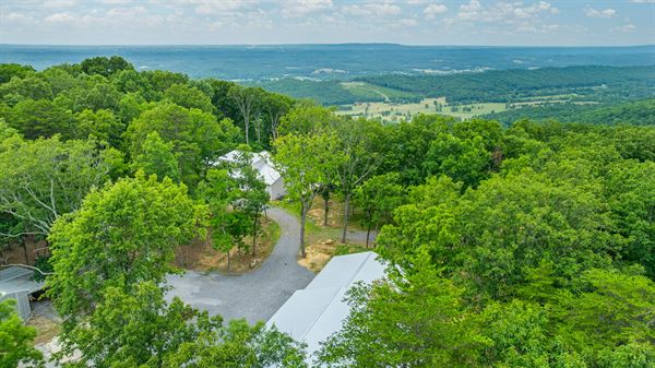 Crest View ~ The Venue