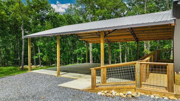 Crest View ~ The Venue