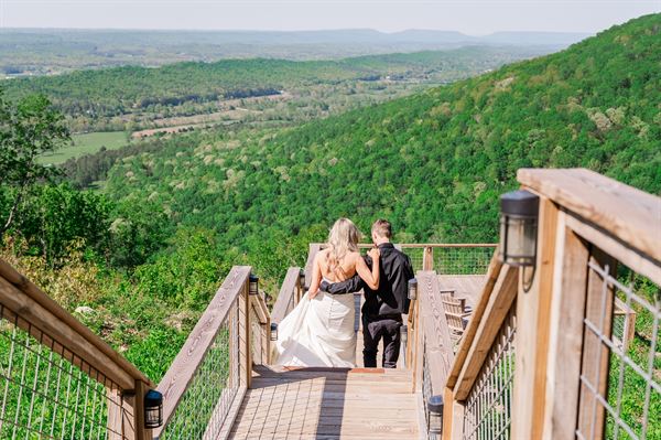 Crest View ~ The Venue