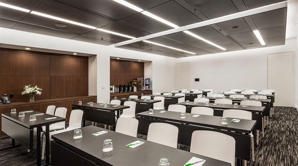 Courtyard Long Island City/New York Manhattan View