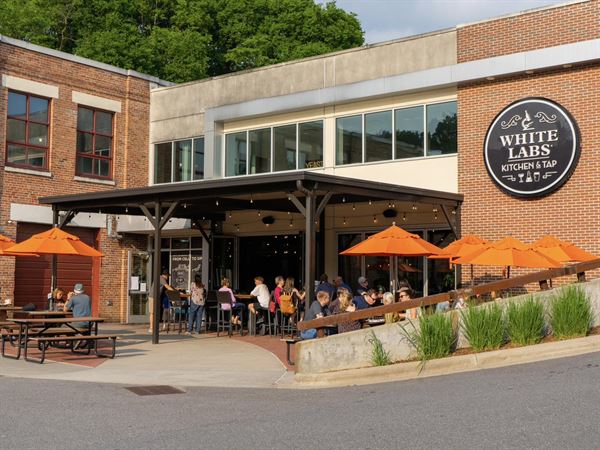 White Labs Kitchen and Tap