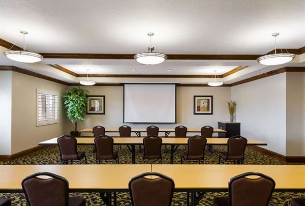 Best Western Plus - Landmark Hotel