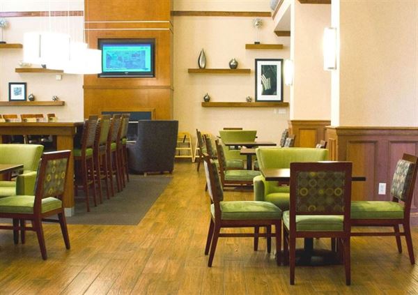 Hampton Inn & Suites College Station/US 6-East Bypass