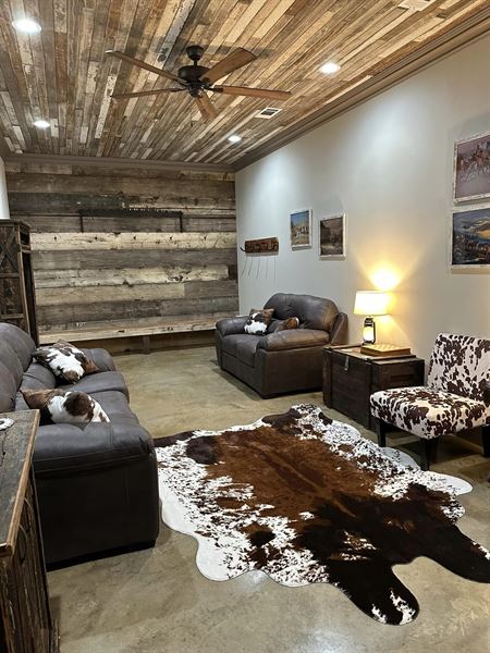 K5 Saloon at Flory Farm