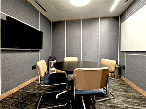 10C - 5 Person Meeting Space