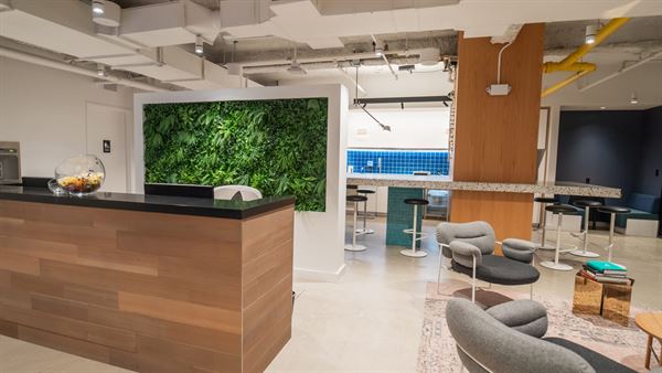 Corporate Suites at 880 3rd Avenue