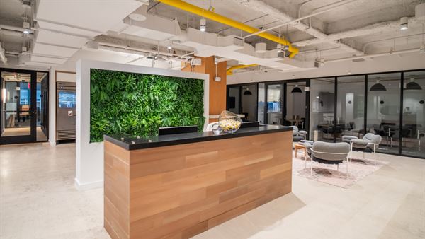 Corporate Suites at 880 3rd Avenue