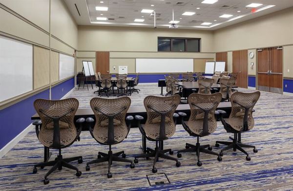 DoubleTree by Hilton Hotel and Executive Meeting Center