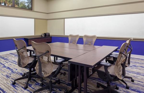 DoubleTree by Hilton Hotel and Executive Meeting Center