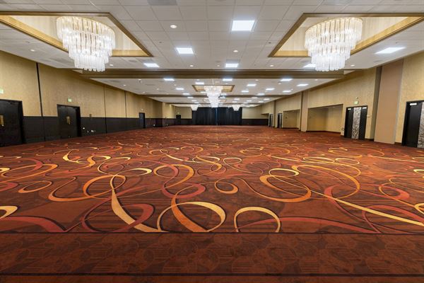 Mirabeau Park Hotel & Convention Center