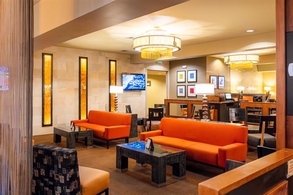 Mirabeau Park Hotel & Convention Center