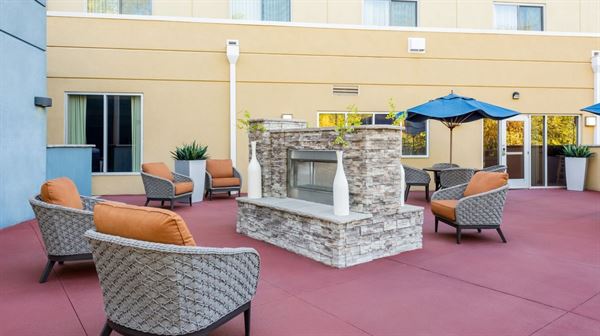 Fairfield Inn & Suites Columbia