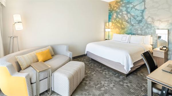 Courtyard College Station