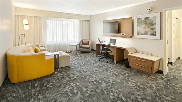 Courtyard College Station