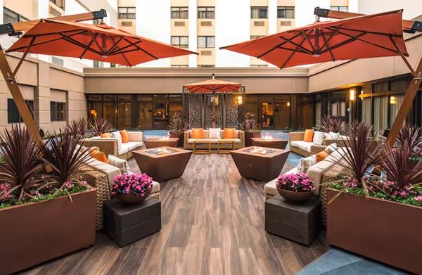 DoubleTree by Hilton Hotel San Francisco Airport