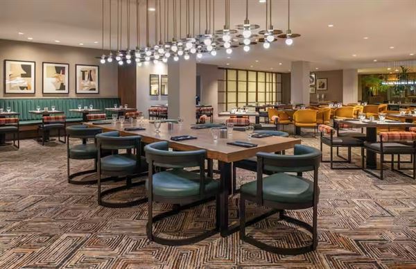 DoubleTree by Hilton Hotel San Francisco Airport