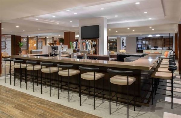 DoubleTree by Hilton Hotel San Francisco Airport