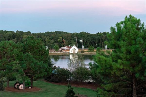 The Barn at Woodlake Meadows