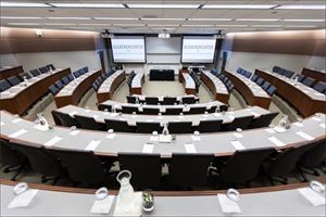 Medium Tiered Meeting Rooms