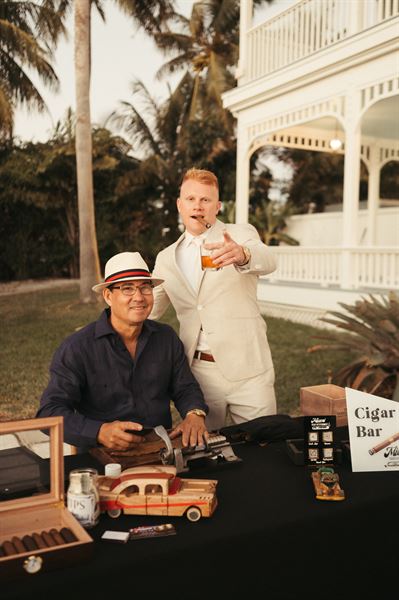 Miami Cigar Entertainment-Cigar Rolling Service