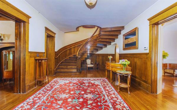 Martha's Bed & Breakfast