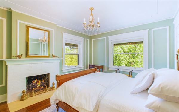 Martha's Bed & Breakfast