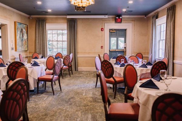 Mere Bulles Restaurant