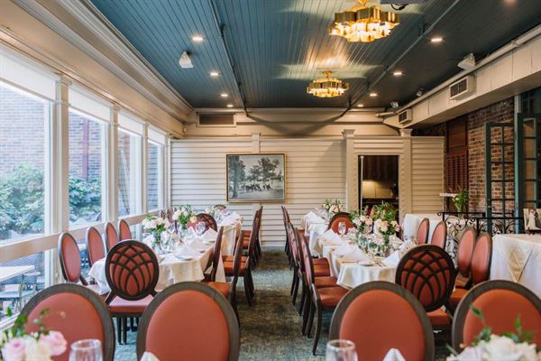 Mere Bulles Restaurant