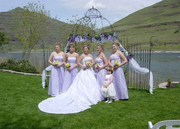 Victor & Dawna's Hells Canyon Resort