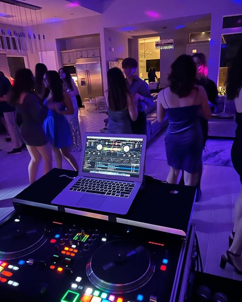 Steady flow Entertainment