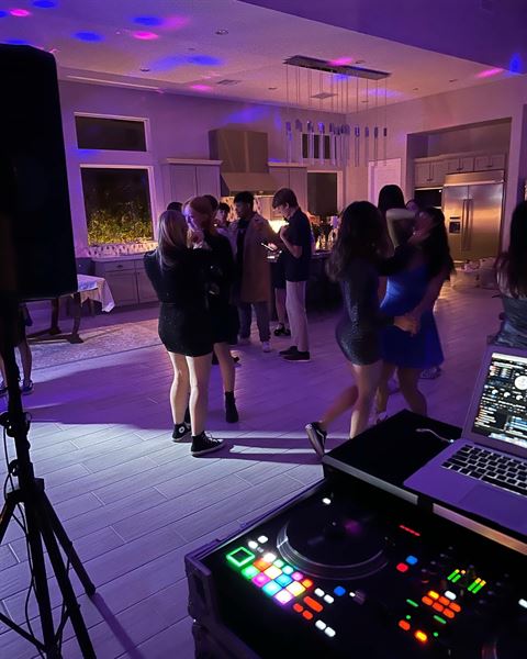 Steady flow Entertainment