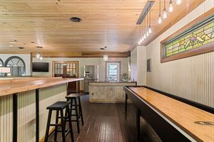 The Loft & Deck up to 24 guests -  2nd floor